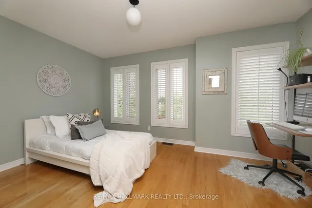 Additional image 12 of 146 Manitoba St