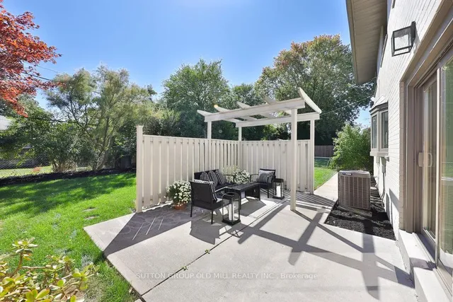 Additional image 45 of 36 Laurelwood Cres