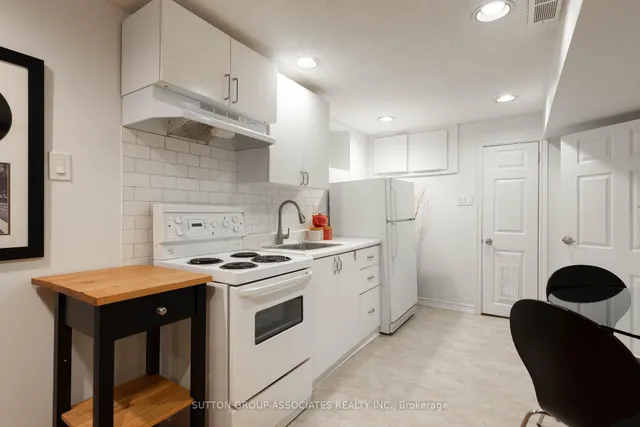 Additional image 21 of 138A Cedric Ave