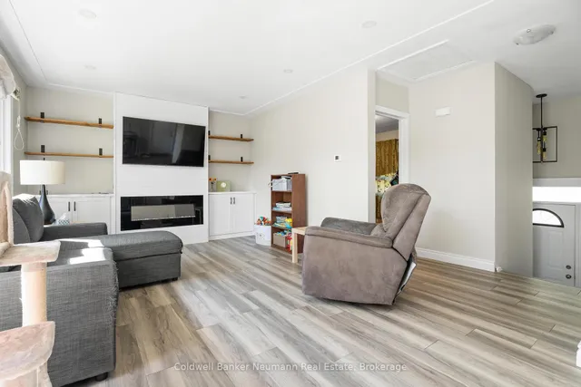 Additional image 7 of 127 Avon Rd