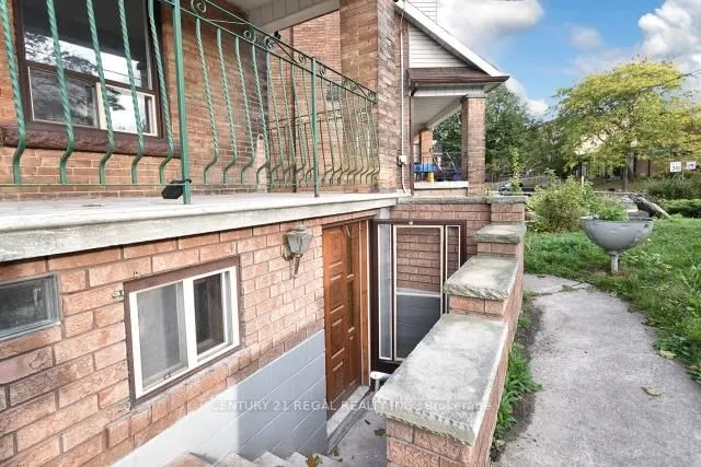 Additional image 24 of 300 Montrose Ave