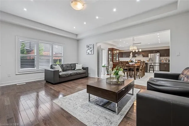 Additional image 6 of 77 Eaglecrest St