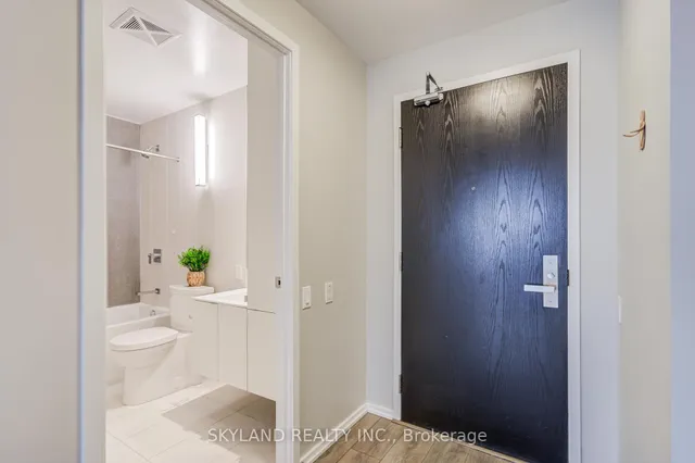 Additional image 4 of 125 Peter St Unit 3211