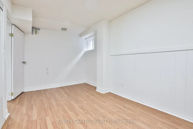 Additional image 30 of 72 Bushmills Sq