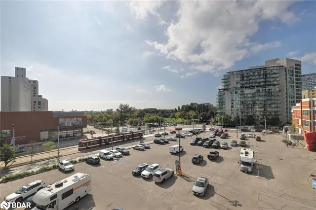 Additional image 25 of 600 Queens Quay Unit 633