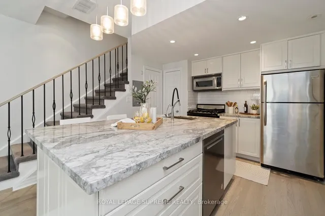 Additional image 10 of 6 Wellesley Pl Unit 37