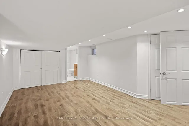 Additional image 34 of 300 Montrose Ave