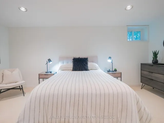 Additional image 32 of 34 Guernsey Dr