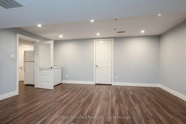 Additional image 41 of 271 Newbury Dr