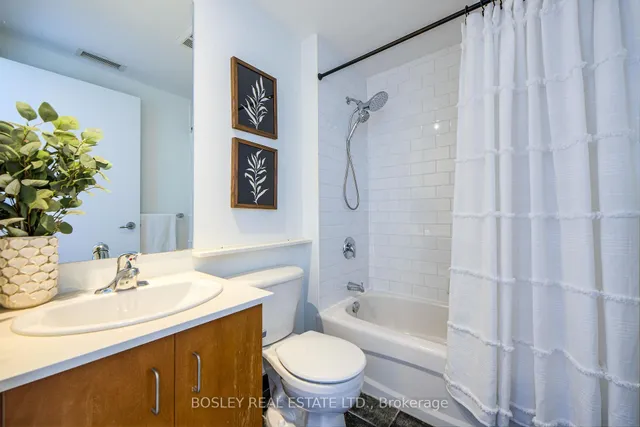 Additional image 17 of 281 Mutual St Unit 2507