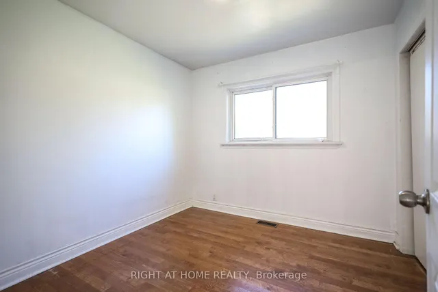 Additional image 19 of 3261 Lawrence Ave