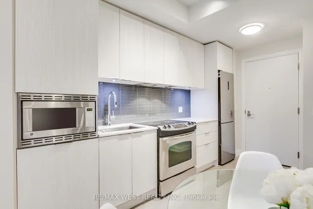 Additional image 9 of 110 Marine Parade Dr Unit 607