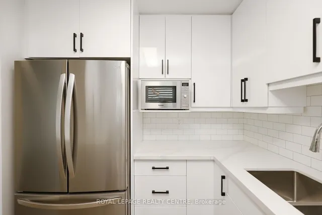 Additional image 7 of 551 The West Mall Unit 605