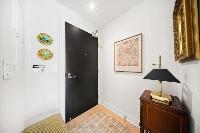 Additional image 6 of 30 Old Mill Rd Unit 602