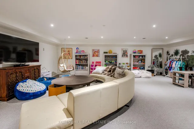 Additional image 39 of 176 Balmoral Ave