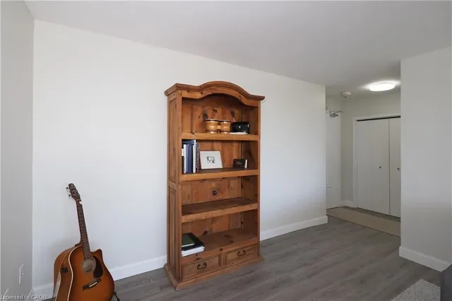 Additional image 7 of 24 Midland Dr Unit 406