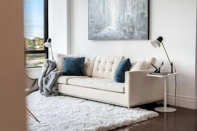 Additional image 11 of 65 Skymark Dr Unit 201