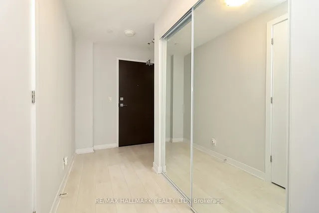Additional image 3 of 2221 Yonge St Unit 1011