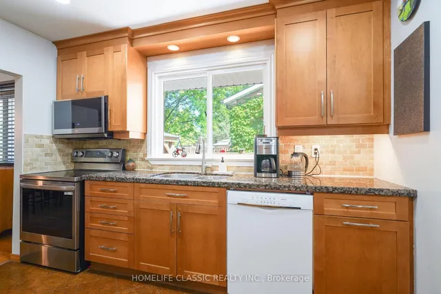 Additional image 20 of 67 Beaver Bend Cres