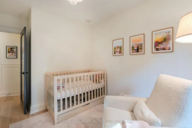 Additional image 32 of 109 Douglas Ave