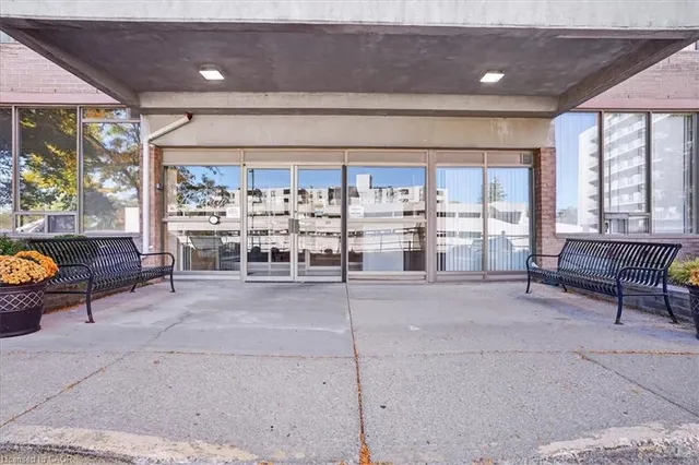 Additional image 6 of 3227 King St Unit 506