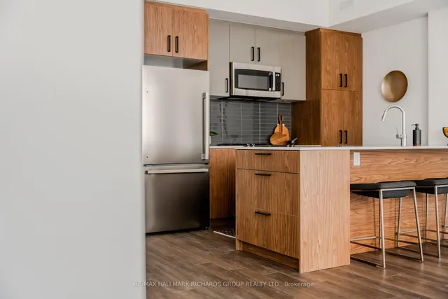 Additional image 11 of 35 Birchcliff Ave Unit 42