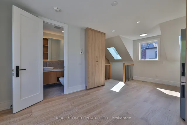 Additional image 47 of 273 Grace St