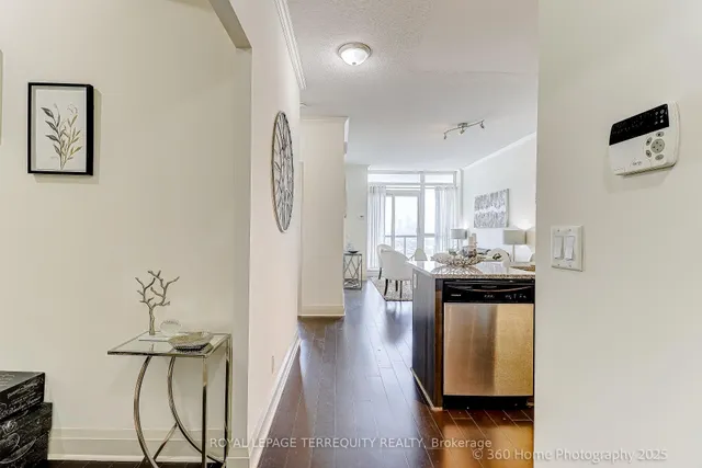 Additional image 3 of 1185 The Queensway Unit 716