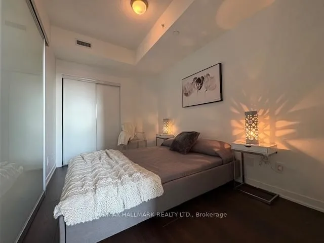 Additional image 20 of 51 East Liberty St Unit 1215