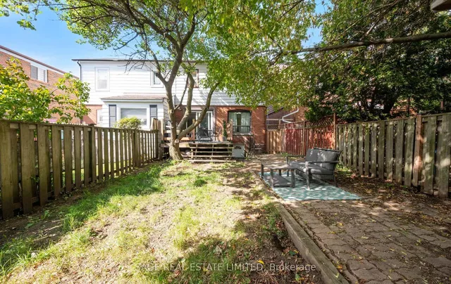 Additional image 36 of 33 Avonlea Blvd