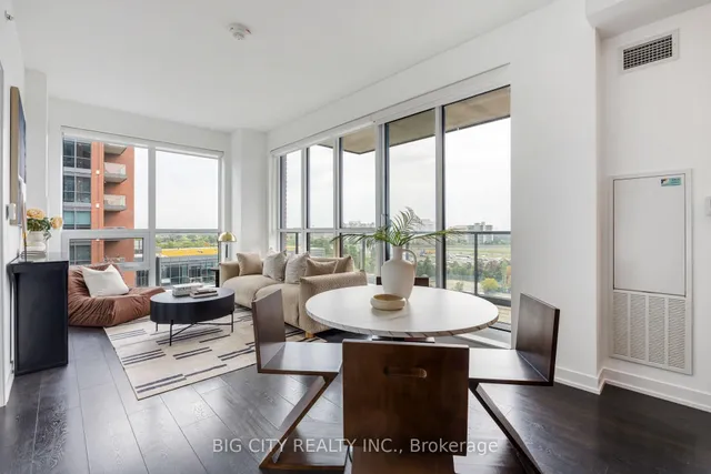 Additional image 4 of 31 Tippett Rd Unit 1021