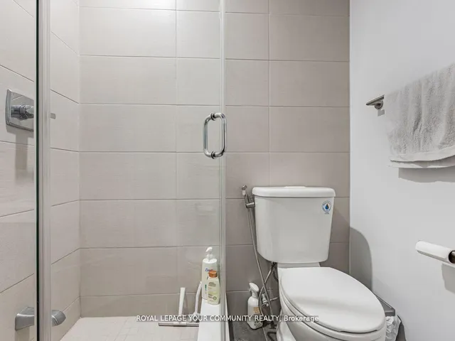 Additional image 19 of 101 Erskine Ave Unit 1402