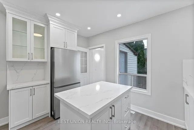 Additional image 14 of 898 Greenwood Ave