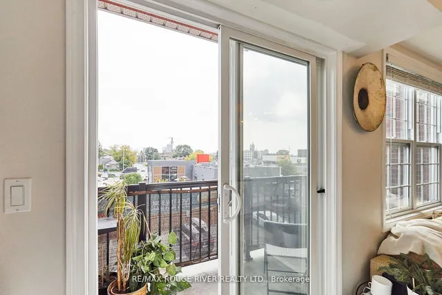 Additional image 19 of 25 Strangford Lane Unit 312