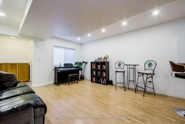 Additional image 24 of 329 Lippincott St