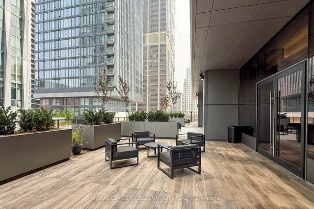 Additional image 33 of 11 Yorkville Ave Unit 6002