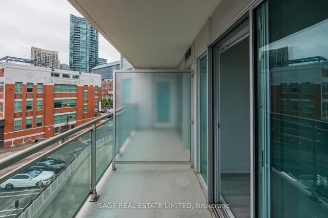 Additional image 27 of 600 Queens Quay Unit 531