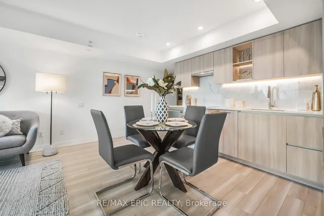 Additional image 9 of 17 Bathurst St Unit 810