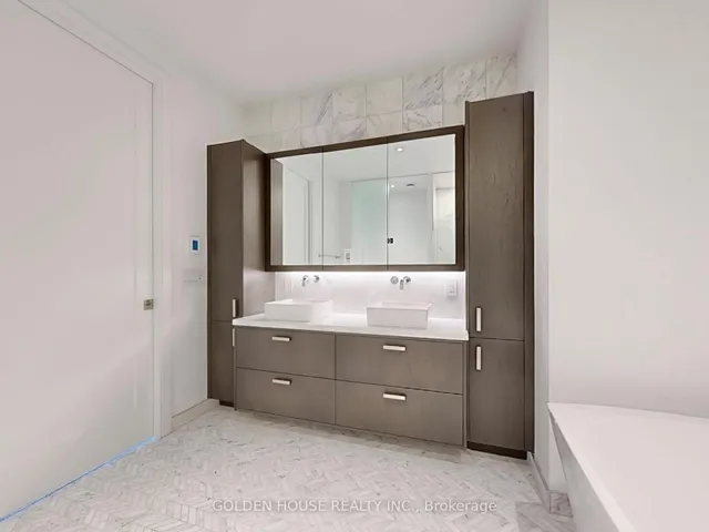 Additional image 20 of 155 Merchants' Wharf Unit 1112