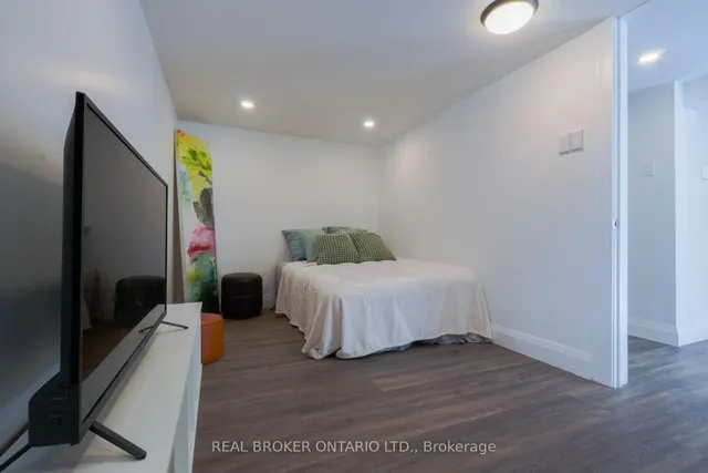 Additional image 29 of 54 Tower Dr