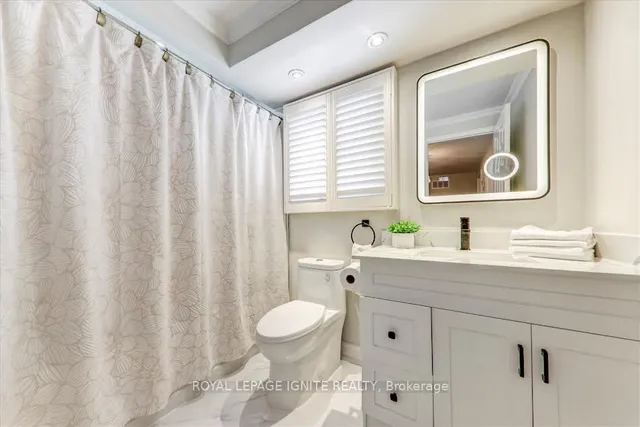 Additional image 18 of 26 Halfmoon Sq