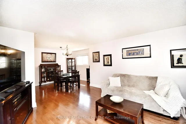 Additional image 4 of 49 Boarhill Dr