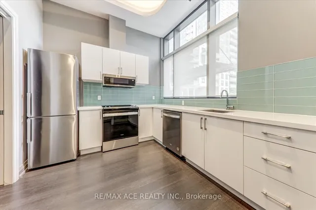 Additional image 38 of 20 Meadowglen Pl Unit 2606