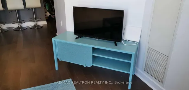 Additional image 10 of 85 Bloor St Unit 1603