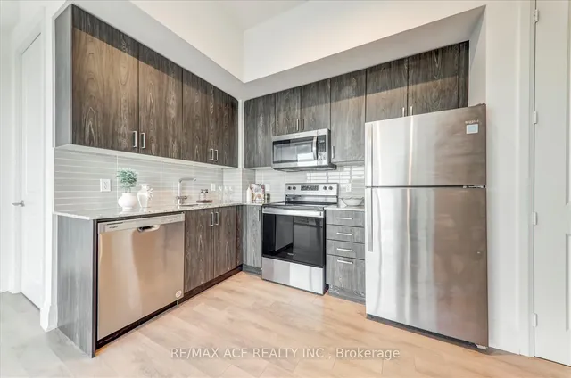 Additional image 18 of 20 Meadowglen Pl Unit 2606