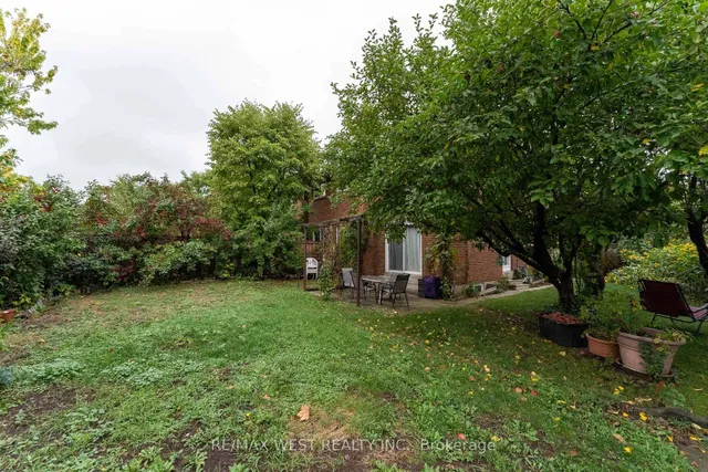 Additional image 43 of 330 Pellatt Ave