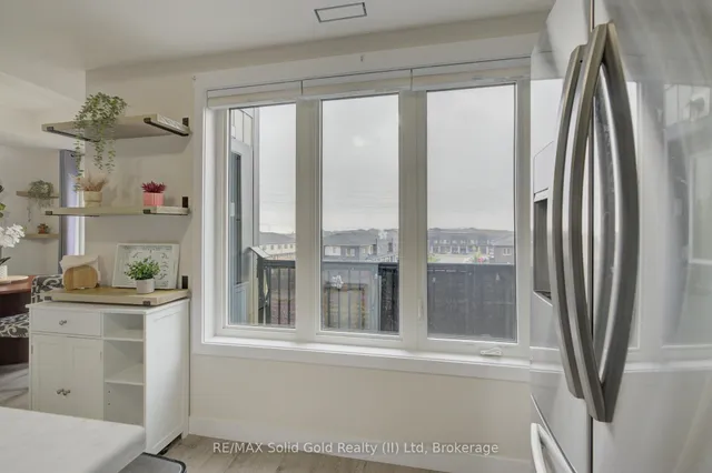 Additional image 13 of 160 Rochefort St Unit A4