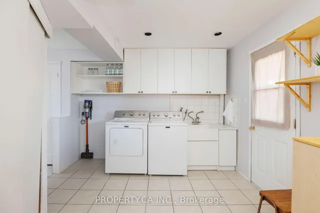 Additional image 34 of 42 West Oak Cres