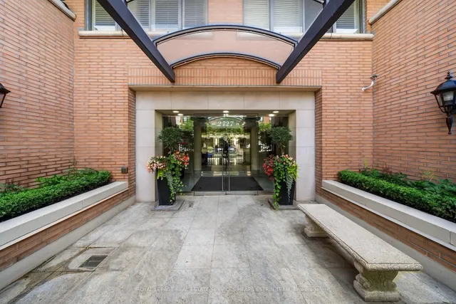 Additional image 2 of 2727 Yonge St Unit 713