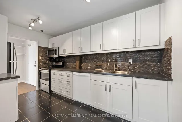 Additional image 27 of 362 The East Mall Unit 1907